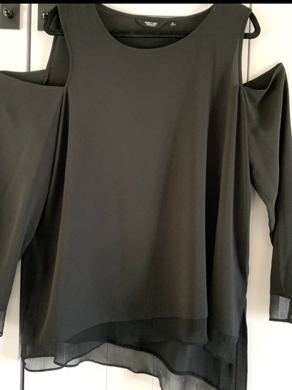 Simply Vera Wang XL Black Cold Shoulder Sheer Layered Tunic Blouse - Picture 4 of 7